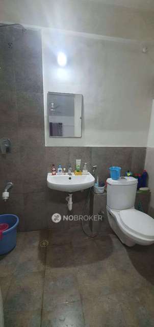 Single Room for Female In 3 BHK  In  High Mont Phase 2.  In Hinjei, Pune