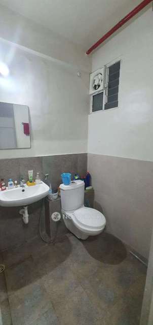 Single Room for Female In 3 BHK  In  High Mont Phase 2.  In Hinjei, Pune