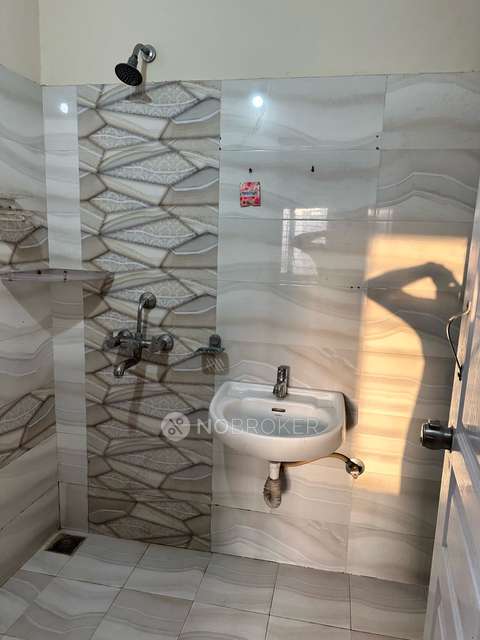 2 BHK Flat In Mahadev Towers For Sale  In Core Magnus Hospital,attapur, Pillar No:202, Behind D-mart, Opp. Mahadev Towers, Royal Colony, Rambagh Colony, Hyderabad, Upperpally, Telangana 500030, India