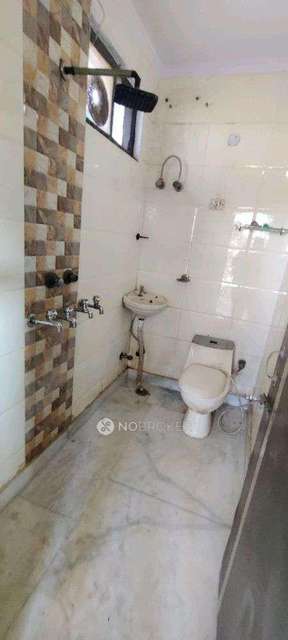 1 BHK Flat In Standalone Building. For Sale  In Tilak Nagar