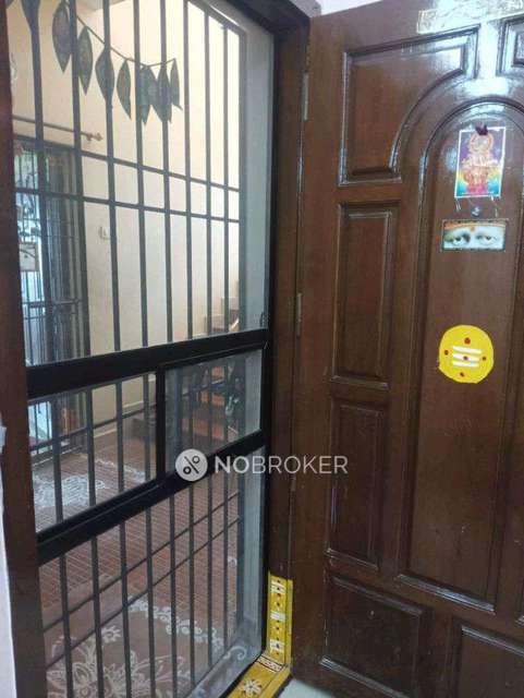 2 BHK Flat In Sakunthala Apartment For Sale  In Sri Vaishnavi Avenue