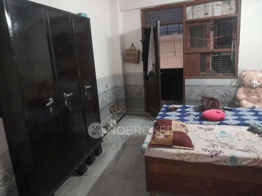 PG for Boys in Sector 18