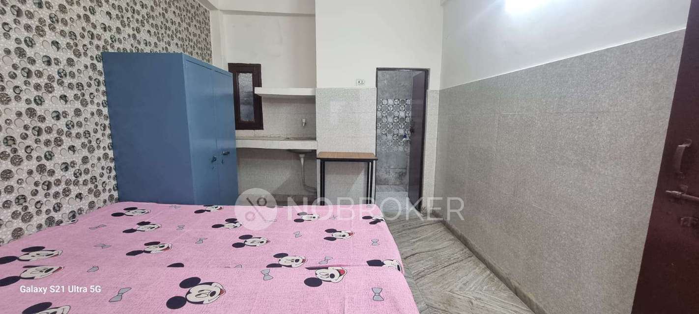 PG for Boys in Sector 126