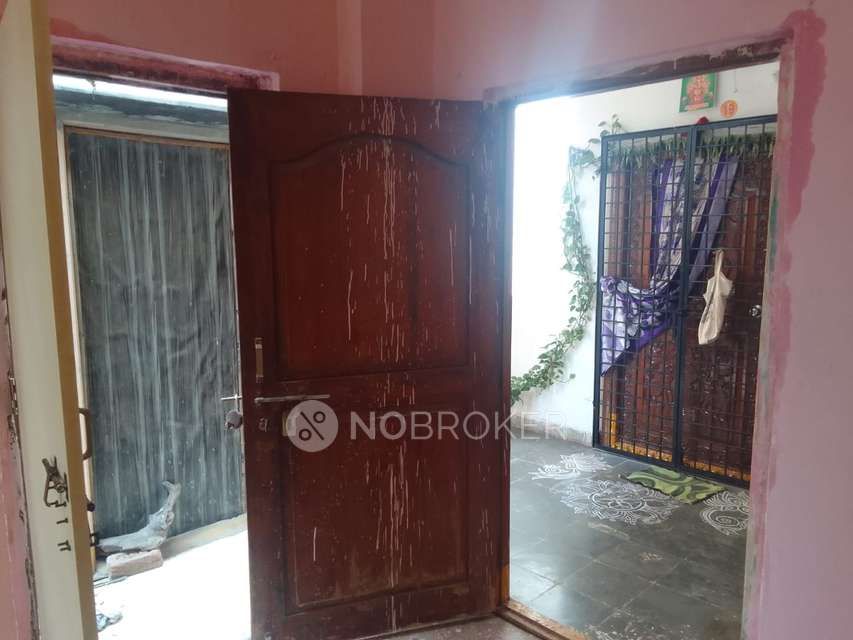 2 BHK Flat In Apartment For Sale  In  Neredmet