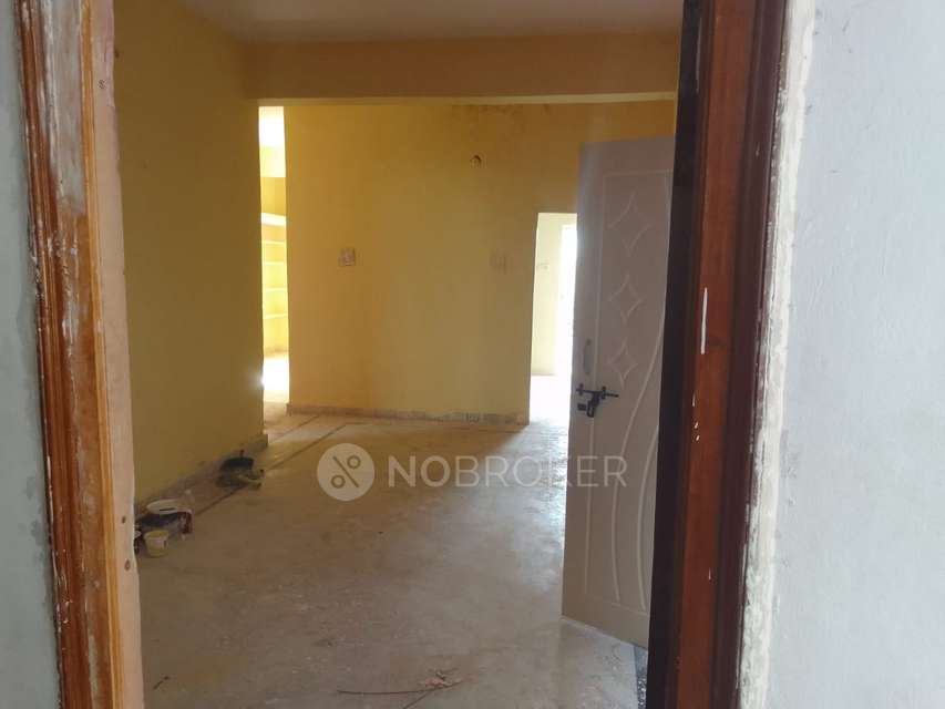 2 BHK Flat In Apartment For Sale  In  Neredmet