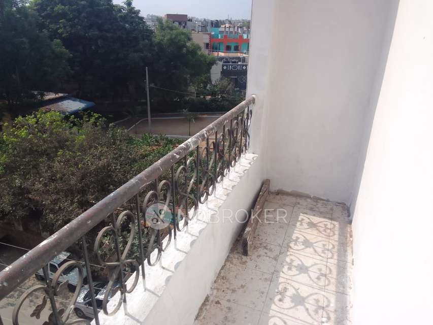 2 BHK Flat In Apartment For Sale  In  Neredmet