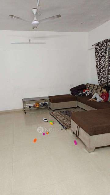 Shared Room for Female In 2 BHK  In Viman Platinum In Viman Nagar