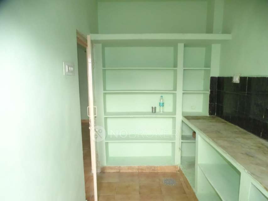 2 BHK Flat In Vijeta Ratna Towers For Sale  In Malakpet