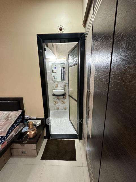 2 BHK Flat In Pragati Chs Ltd For Sale  In Bandra East