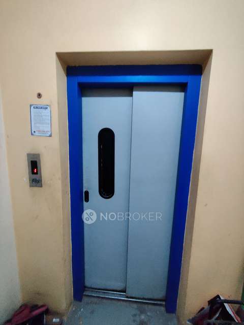 2 BHK Flat In Mm Flats For Sale  In Royapettah