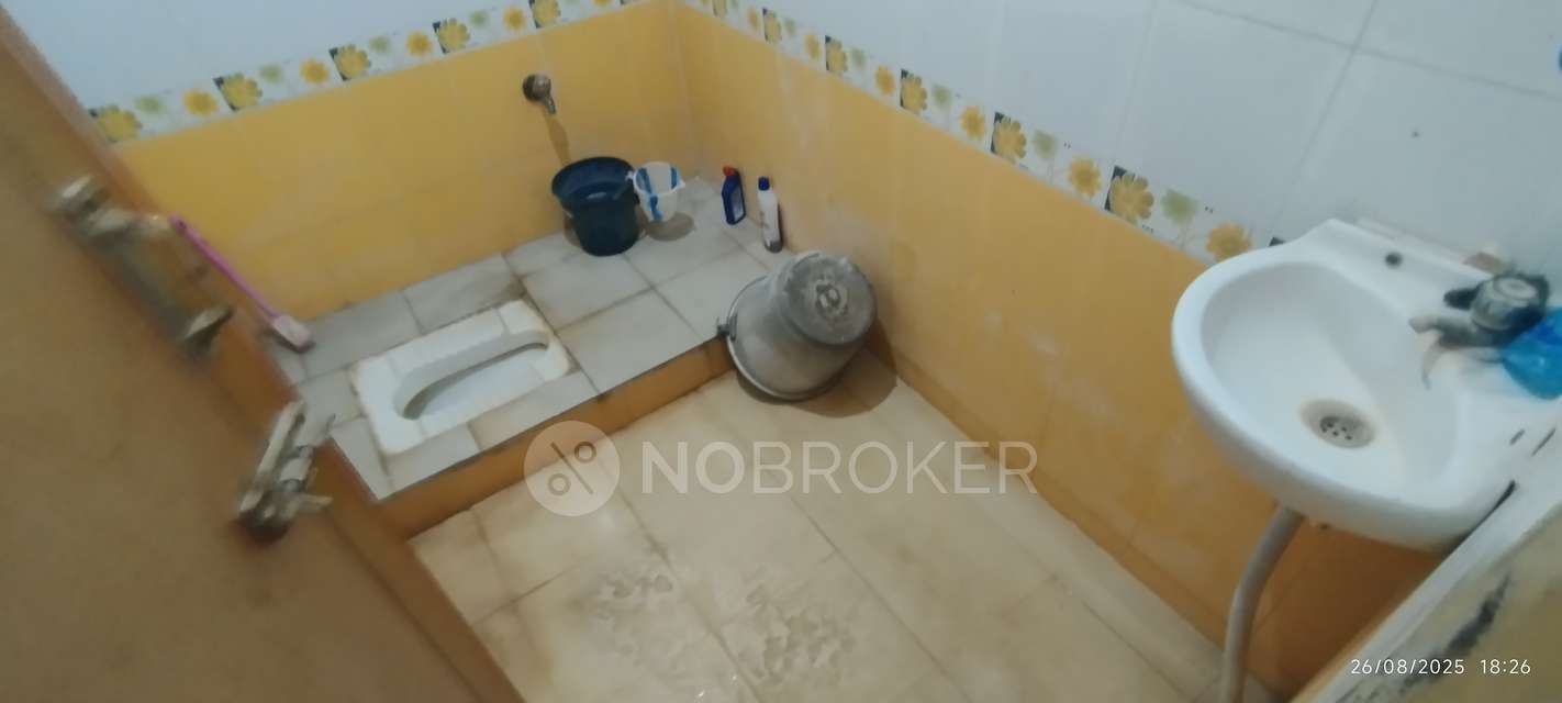 2 BHK Flat In Jayalakshmi Apartments For Sale  In Tambaram West