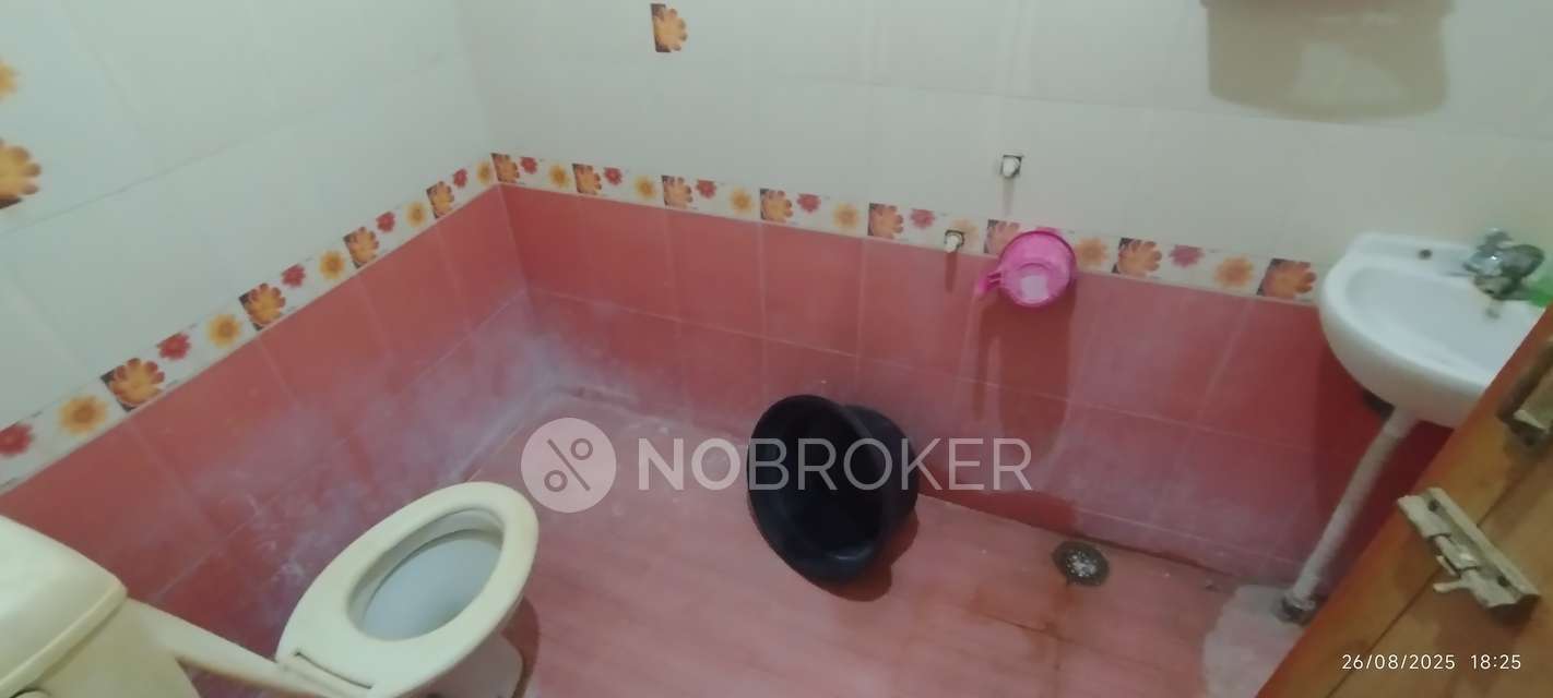 2 BHK Flat In Jayalakshmi Apartments For Sale  In Tambaram West