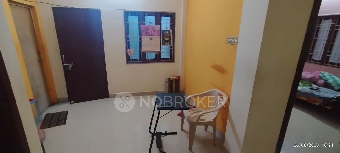 2 BHK Flat In Jayalakshmi Apartments For Sale  In Tambaram West