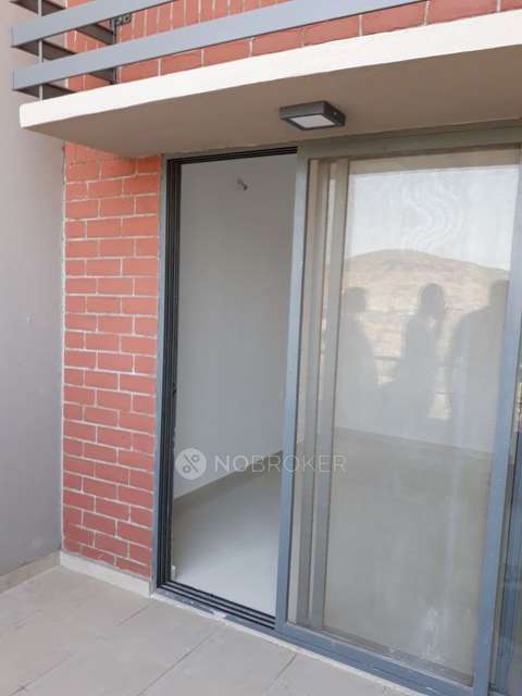 2 BHK Flat In Rohan Abhilasha For Sale  In Wagholi