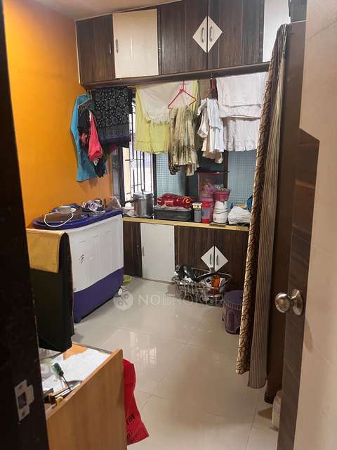 1 BHK Flat In Standalone Building  For Sale  In Malad East
