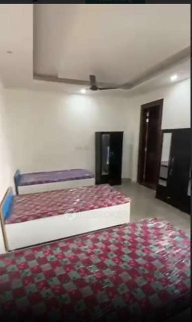 PG for Girls in Phi Iii