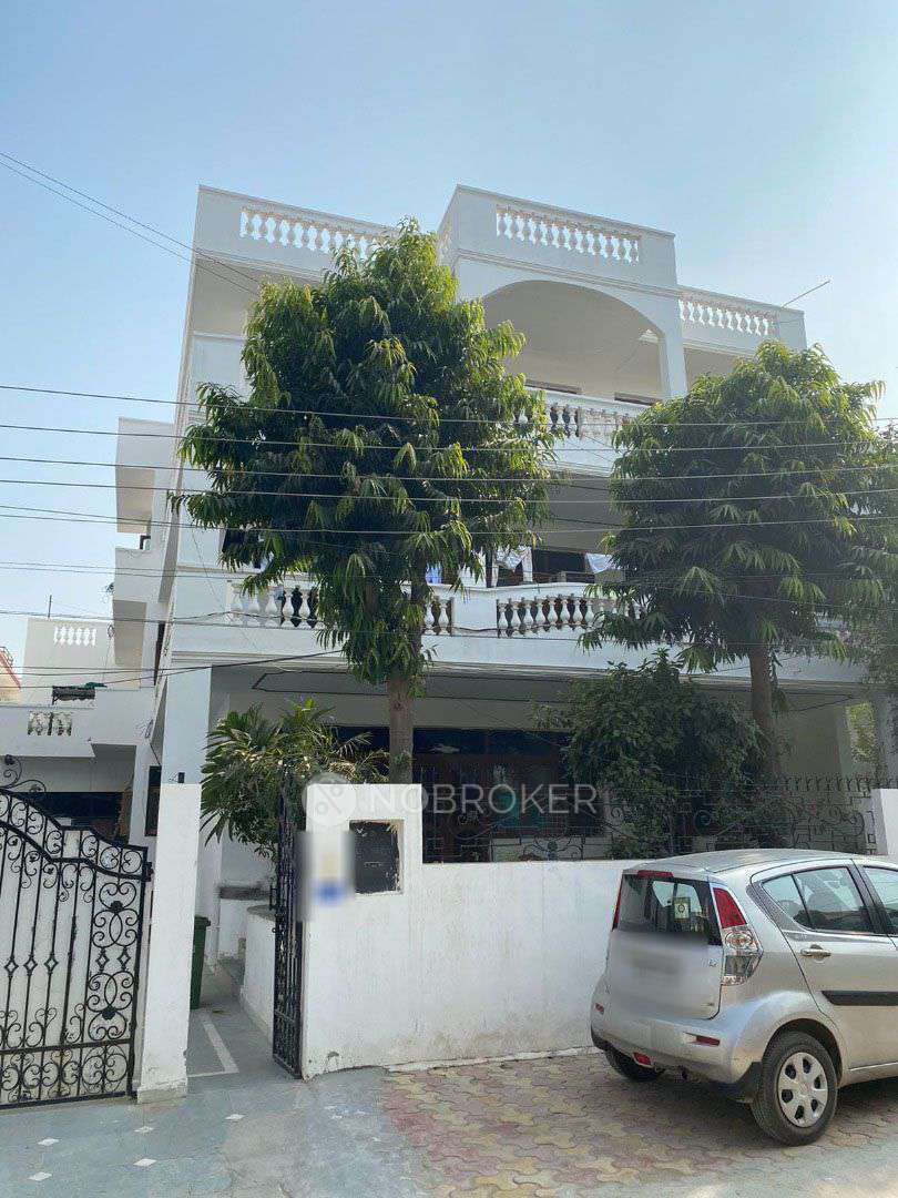 1 BHK House for Rent  In Sector 15