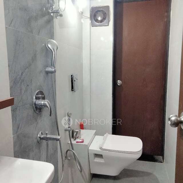 1 BHK Flat In The Baya Victoria For Sale  In Byculla