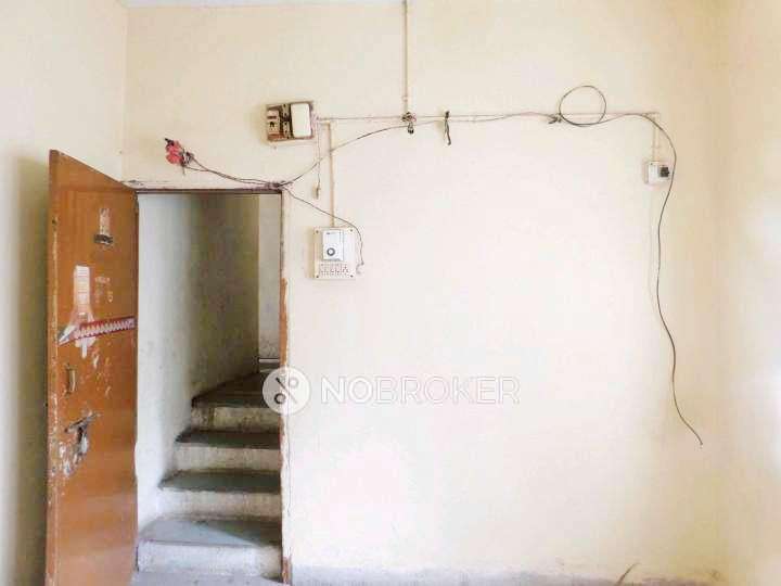 1 RK Flat for Rent  In Budhwar Peth