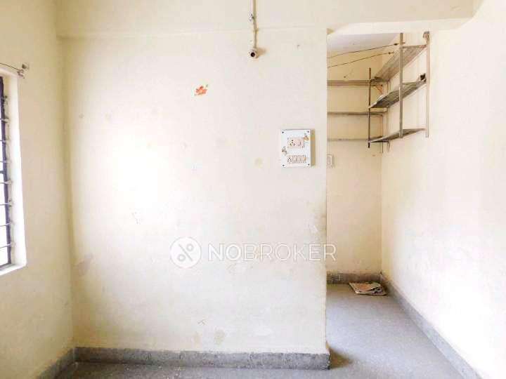 1 RK Flat for Rent  In Budhwar Peth