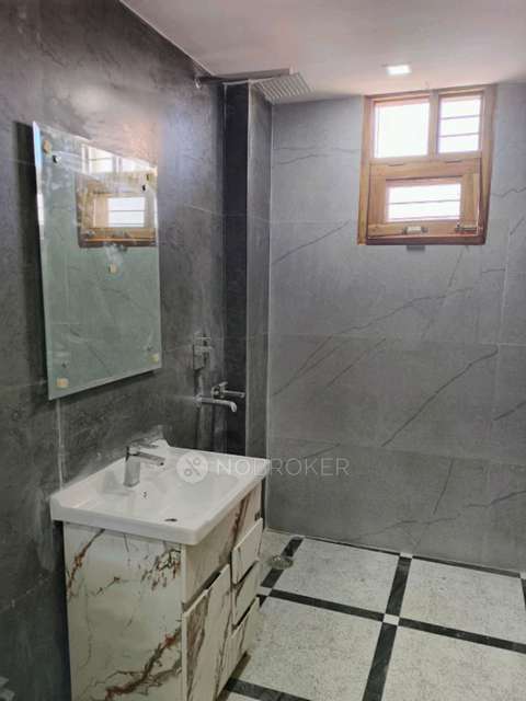 4 BHK Flat In Sb For Sale  In Sector 31