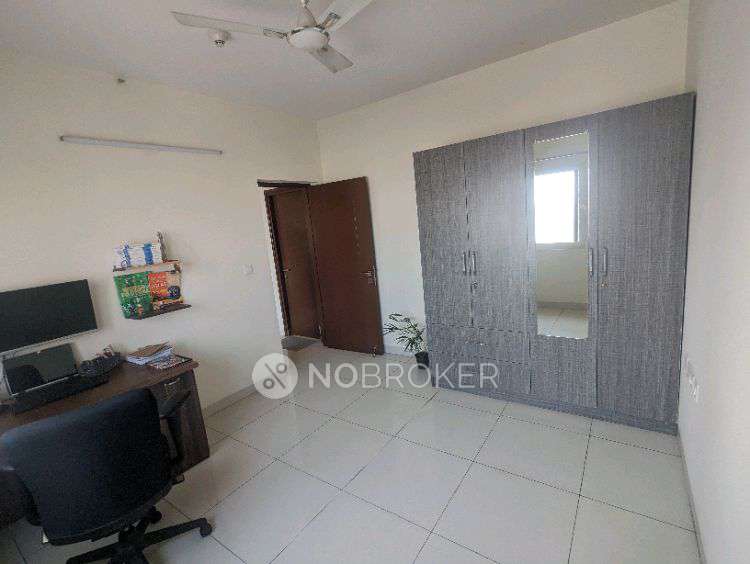 2 BHK Flat In Salarpuria Sattva Cadenza Sharing Room for Rent  In Kudlu Gate, Bangalore