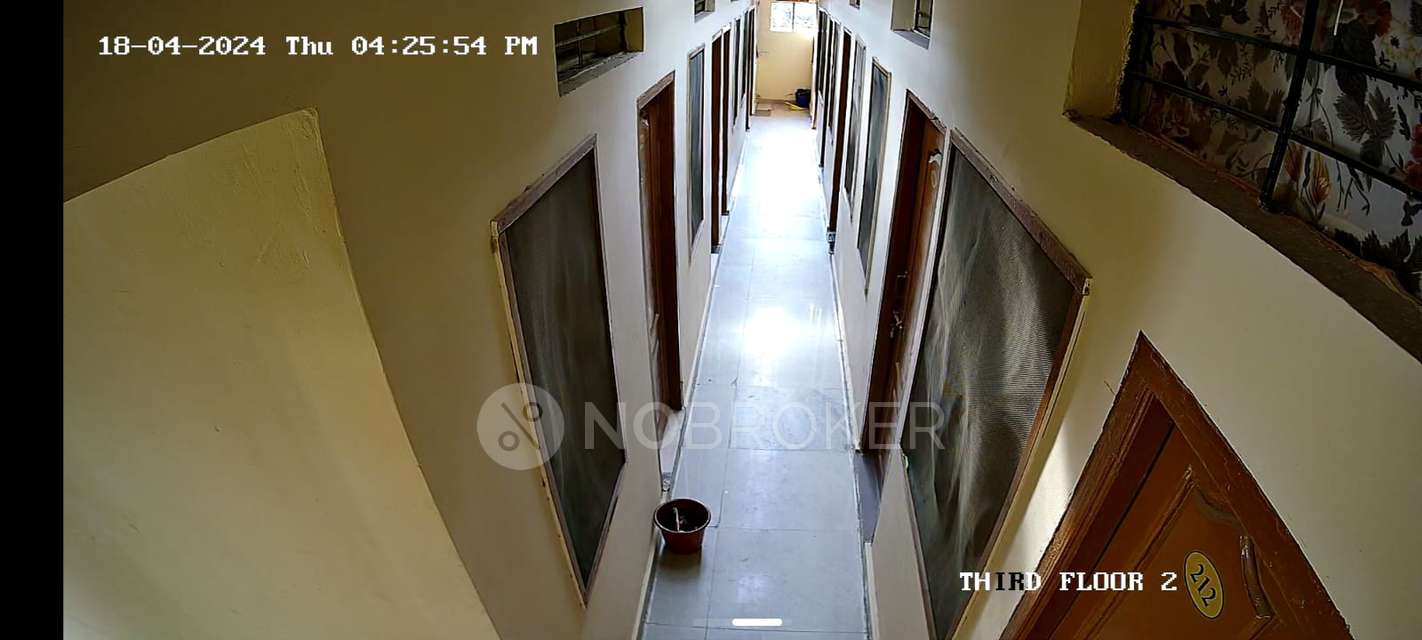 PG for Girls in Wilson Garden