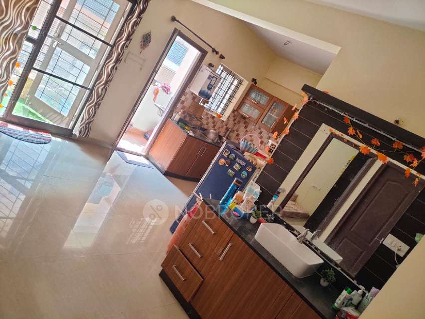 2 BHK Flat In Pavani Sreshta Apartment For Sale  In Munnekollal