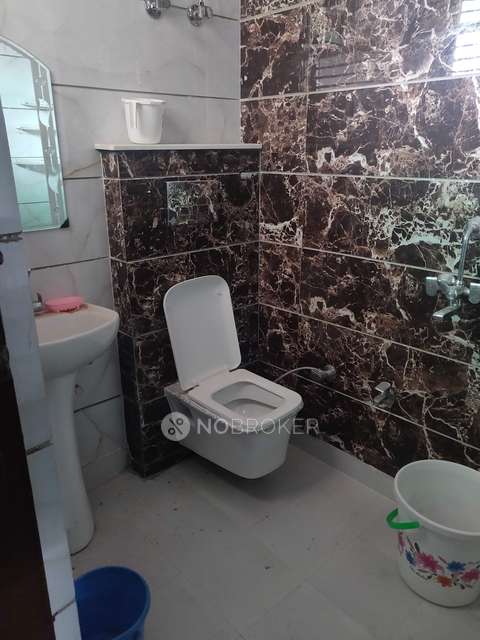 2 BHK Flat In Signature Apartment For Sale  In Uttam Nagar,