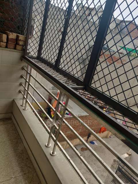 2 BHK Flat In Signature Apartment For Sale  In Uttam Nagar,