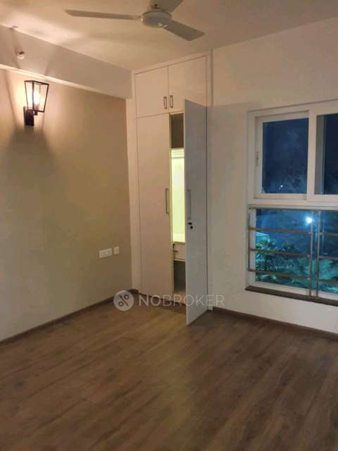 3 BHK Flat In Cleo County For Sale  In Sector 121