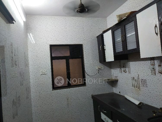 1 RK Flat In Saraswati Sadan No 3 for Rent  In Navghar Hanuman Mandir
