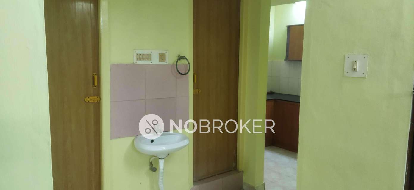 2 BHK Flat In Sreenivas Naiduruva  For Sale  In T.nagar