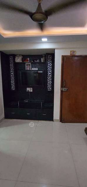 2 BHK Flat In Sai Venus & Uranus Building For Sale  In Goregaon West