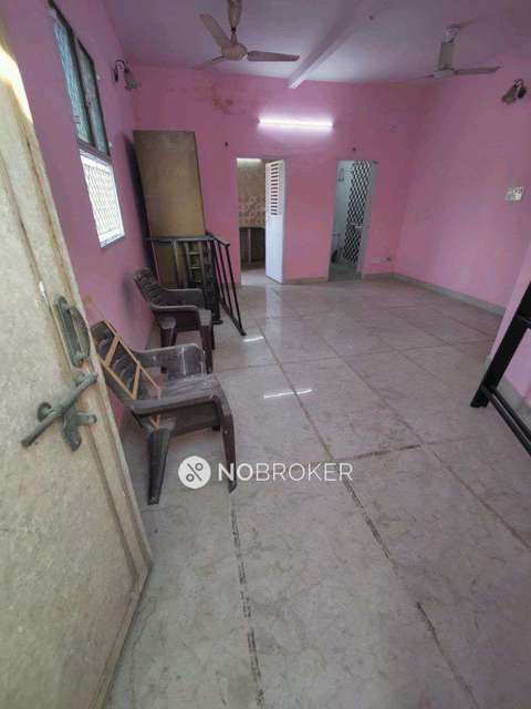 2 BHK Flat In Sb for Rent In Karol Bagh