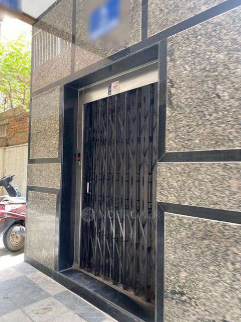 2 BHK Flat In Saiabha Complex For Sale  In Hussaini Alam