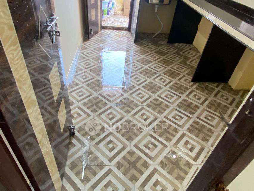 2 BHK Flat In Saiabha Complex For Sale  In Hussaini Alam