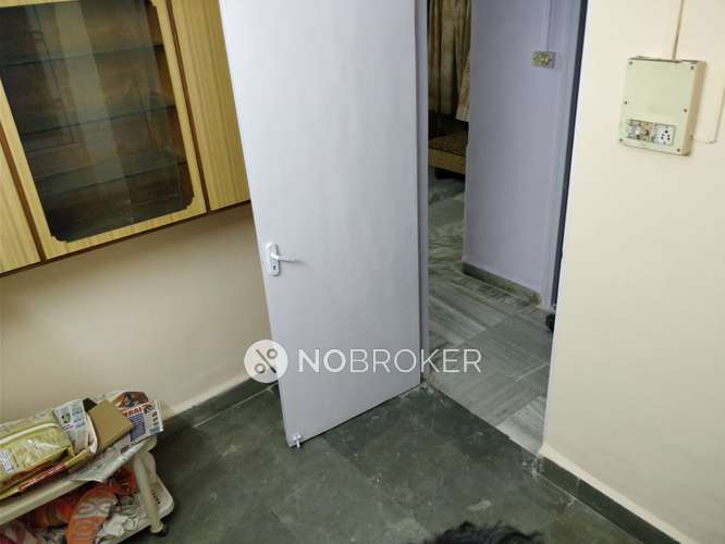 1 BHK House for Rent  In Kandivali West