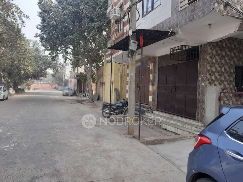 1 RK Flat In Standalone Building  For Sale  In Rohini