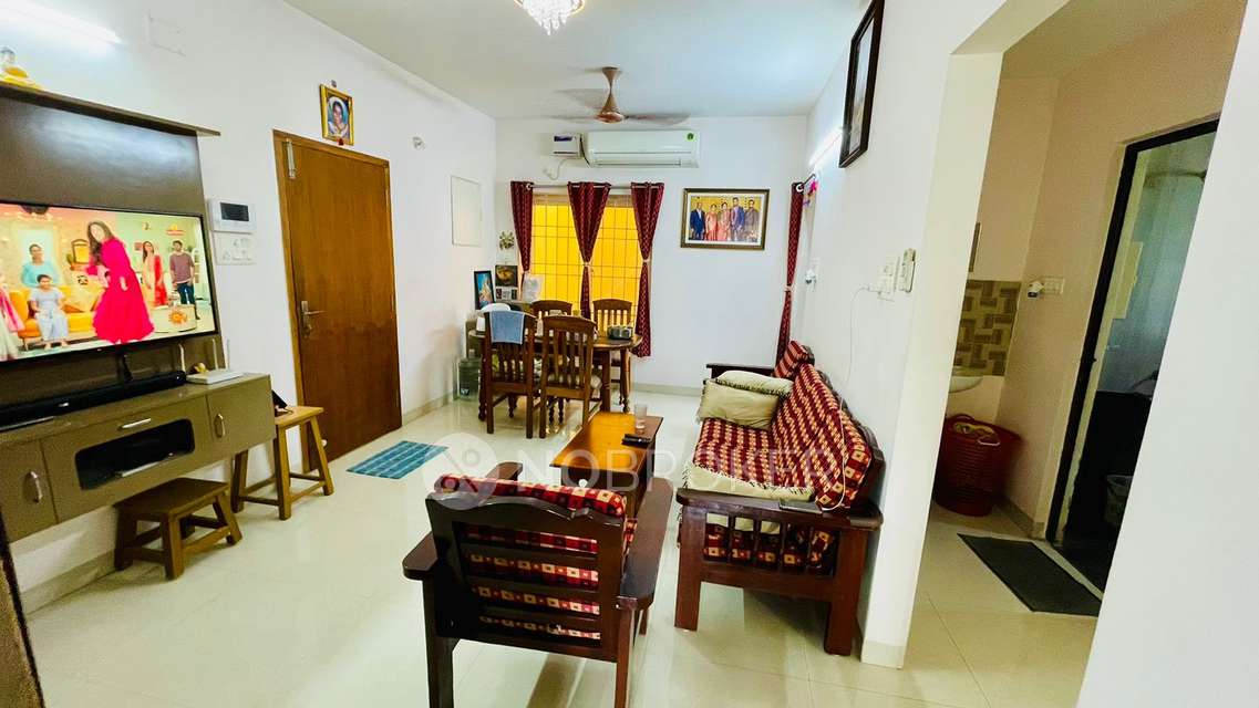 2 BHK Flat In S.v. Towers For Sale  In Old Washermanpet