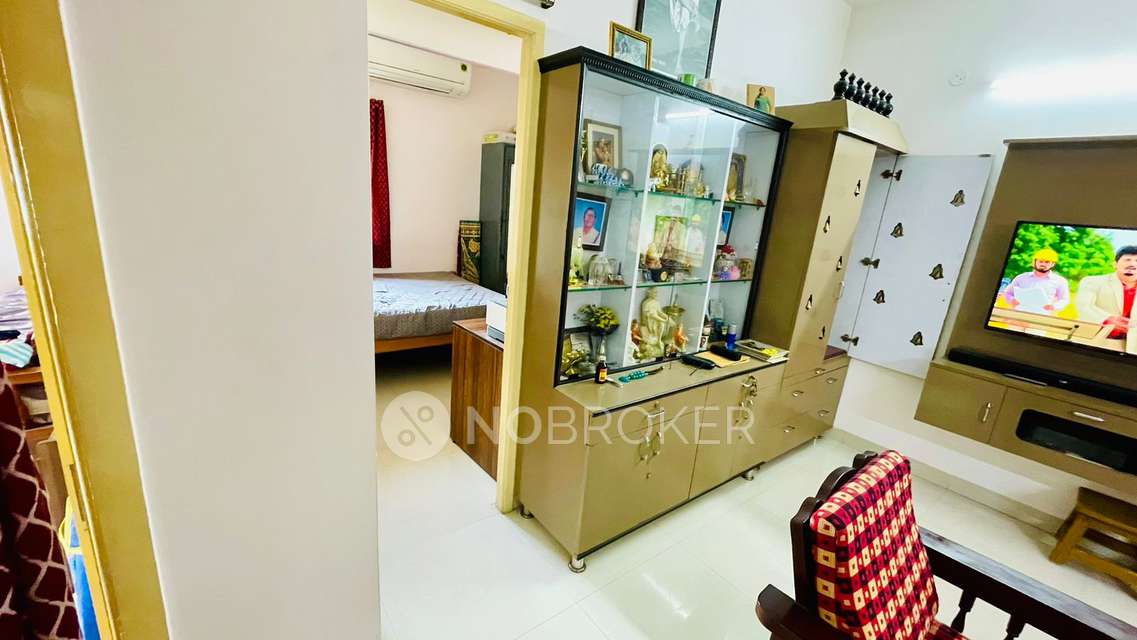 2 BHK Flat In S.v. Towers For Sale  In Old Washermanpet