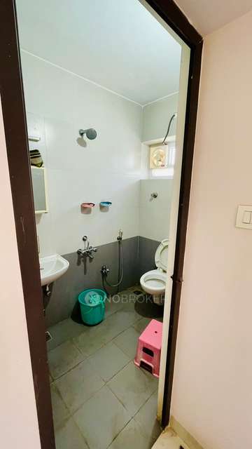 2 BHK Flat In S.v. Towers For Sale  In Old Washermanpet