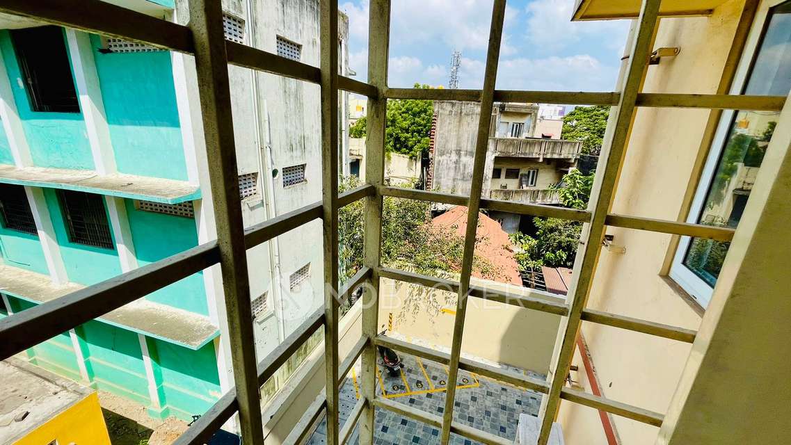 2 BHK Flat In S.v. Towers For Sale  In Old Washermanpet