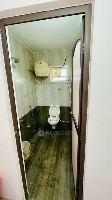 2 BHK Flat In S.v. Towers For Sale  In Old Washermanpet