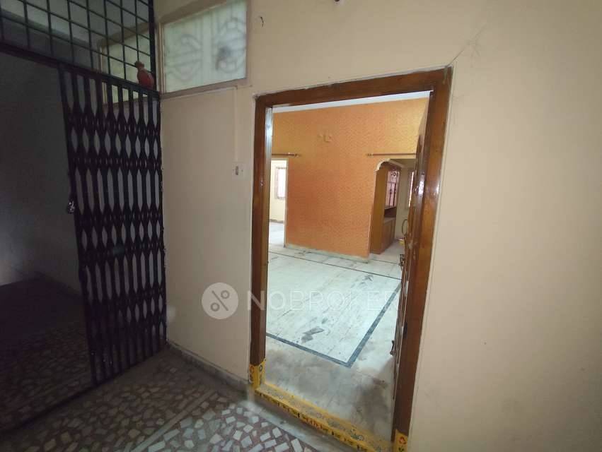 2 BHK Flat In Sree Manikya Residency For Sale  In Vijaya Nagar Colony