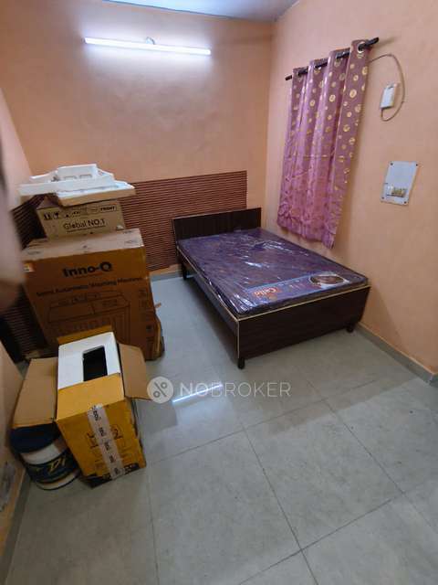 1 RK Flat for Rent  In Dwarka Sector 16b
