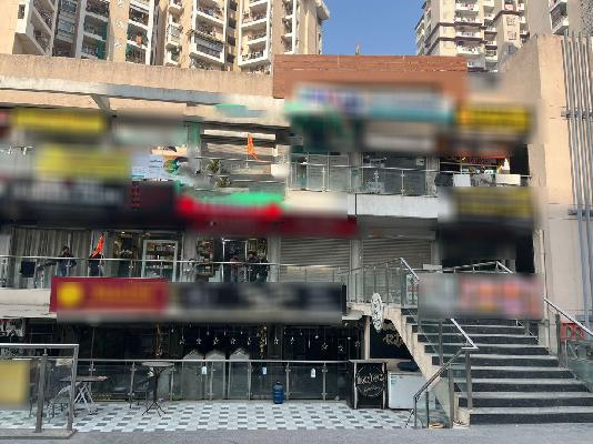 Shop in  Amrapali Dream Valley, Greater_noida for sale 