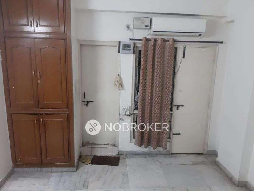 3 BHK Flat In Gayathri Arcade For Sale  In  West Marredpally