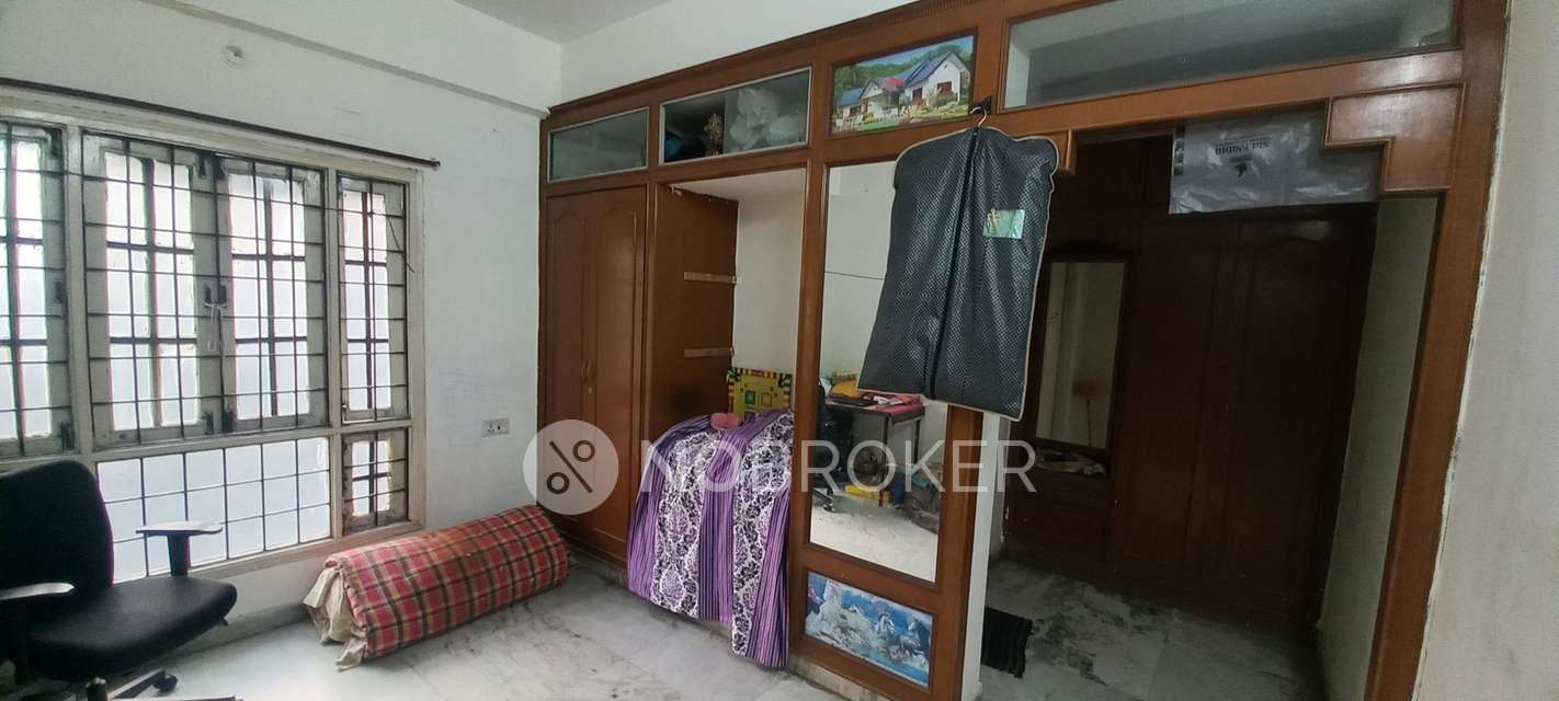3 BHK Flat In Gayathri Arcade For Sale  In  West Marredpally