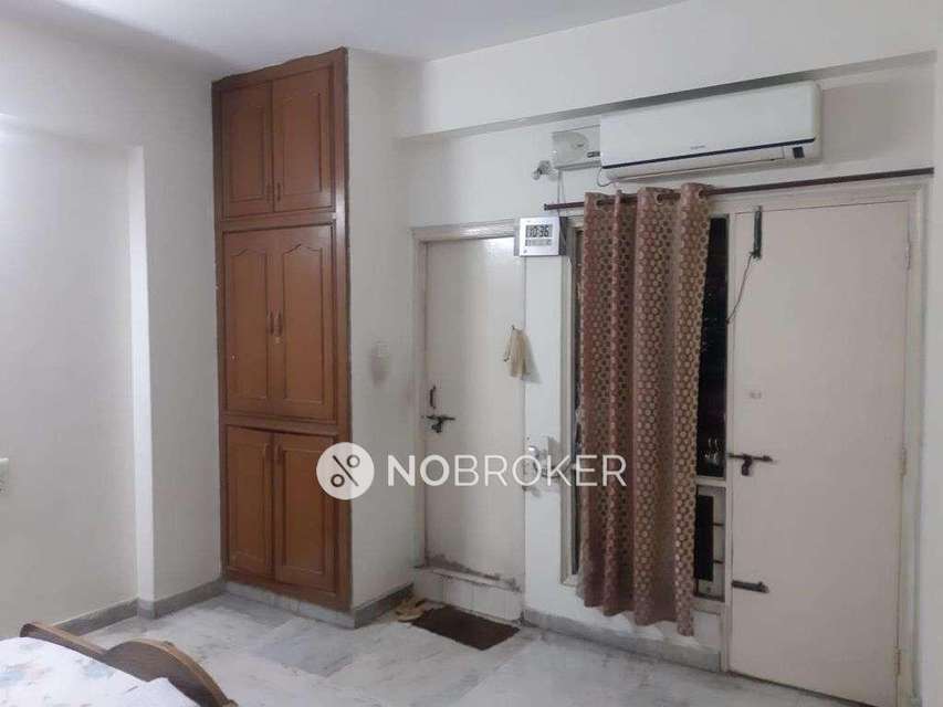 3 BHK Flat In Gayathri Arcade For Sale  In  West Marredpally